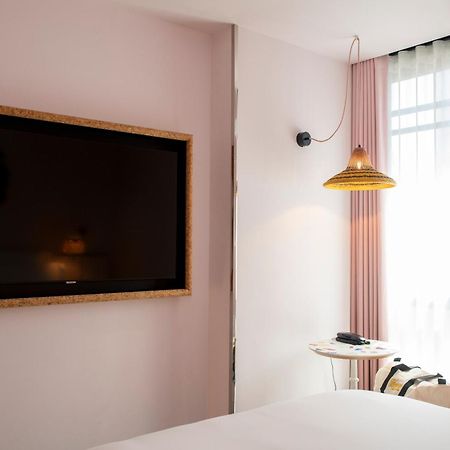 Mama Shelter Lisboa Hotel Bagian luar foto